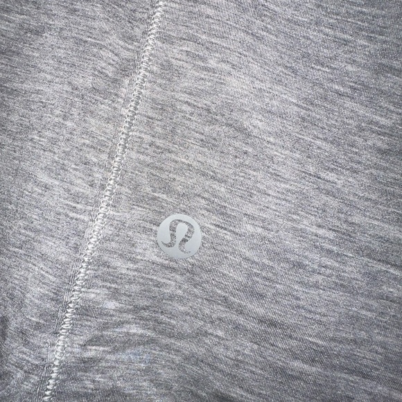 Lululemon turn to tie tank - Picture 7 of 7